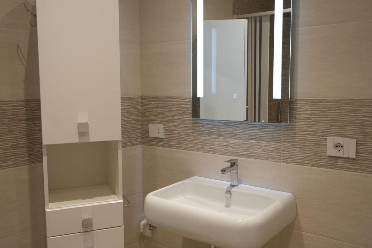 Homega - City Center New Apartment Bari Exterior photo